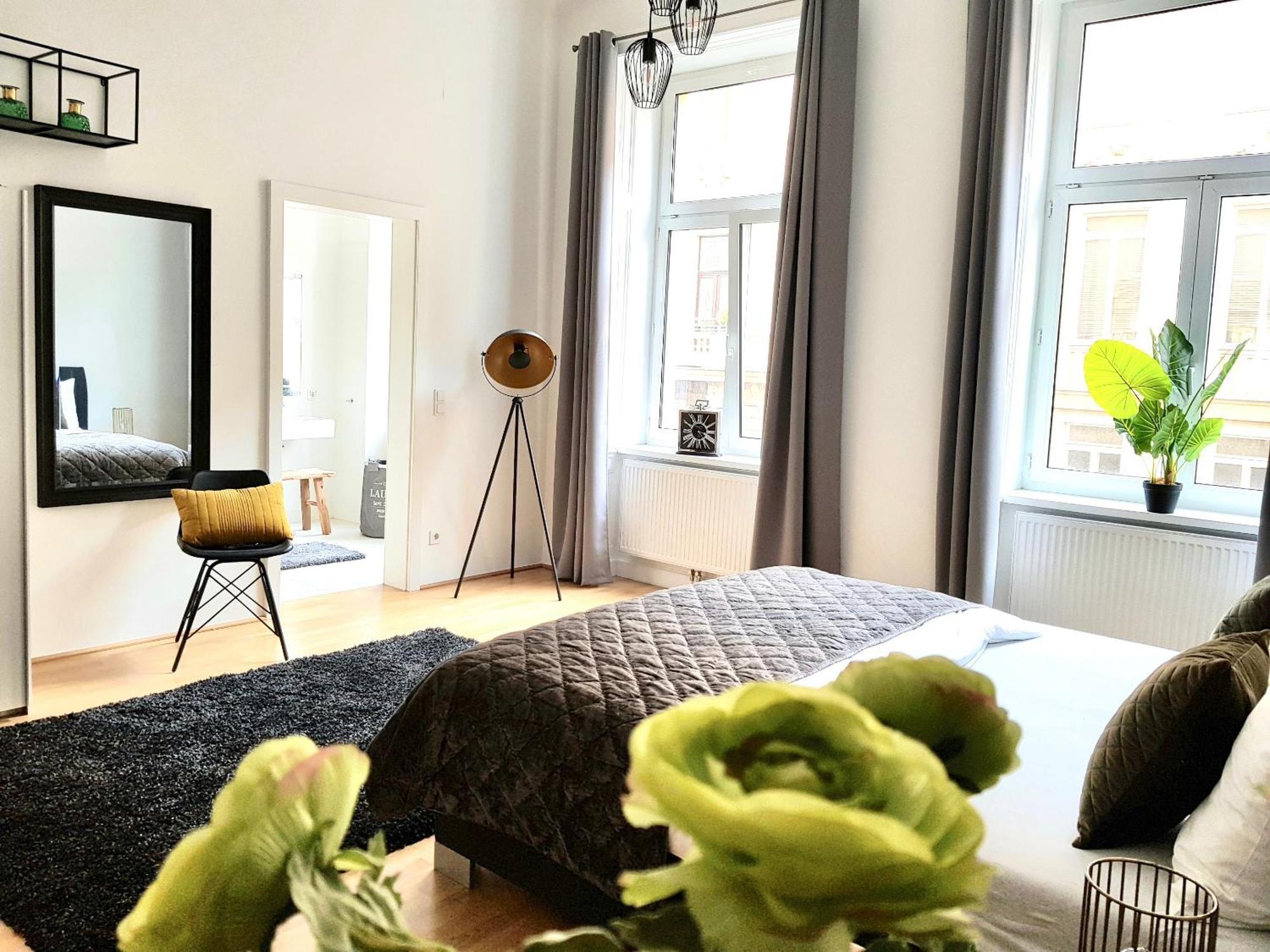 Belle Epoque Apartment